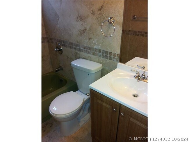 Foto del edificio - 3250 NW 85th Ave