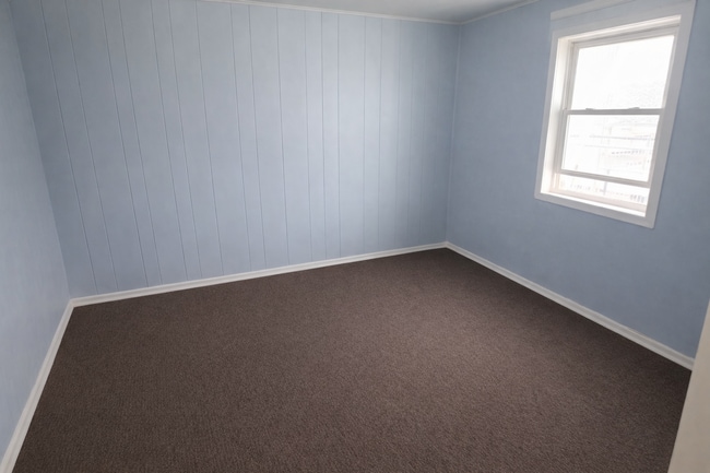 Building Photo - 213 S 2nd St