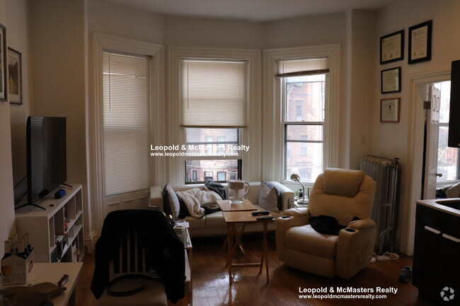 Building Photo - 229 Newbury St