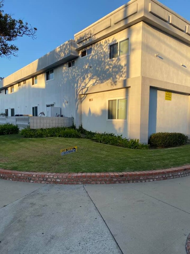 Primary Photo - 3505 Emerald St