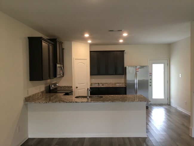 Building Photo - 1037 Violet Lane