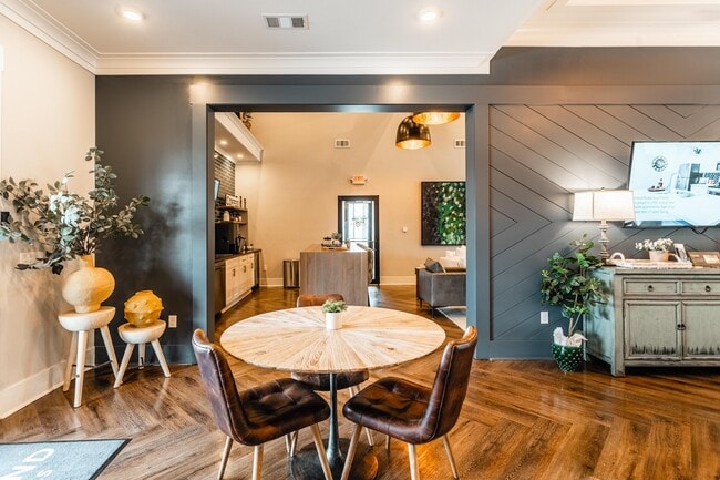 Building Photo - Pointe Grand Panama City