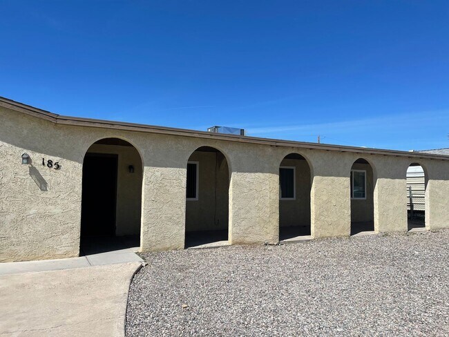 Foto del edificio - Unfurnished Full Time
