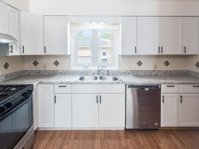 Building Photo - 4281 Wilson Ave SW