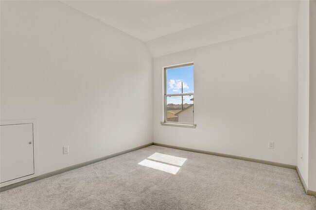 Foto del edificio - 1922 Pleasant Grove Dr