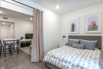 Interior Photo - Luna on Pine