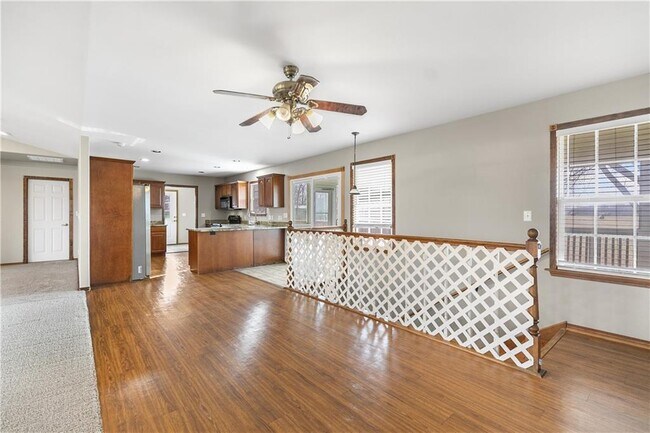 Building Photo - 14151 Rolling Hills Rd