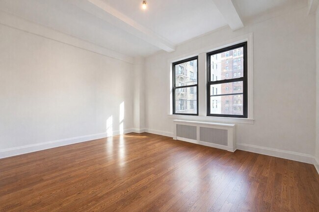Foto del edificio - 308 W 104th St
