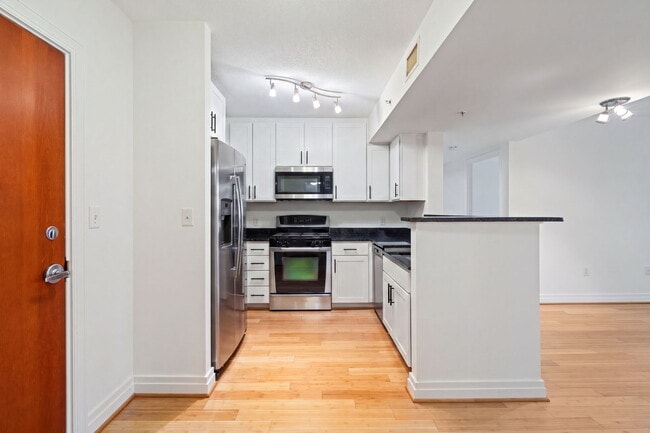 Foto del edificio - 915 E St NW