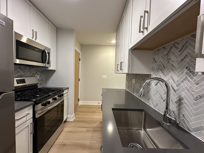 Foto del edificio - 531 W Aldine Ave