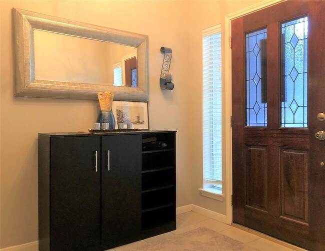 Foto del edificio - 10027 Driftwood Park Dr