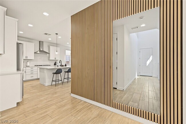 Foto del edificio - 957 Hunter Shores Ave