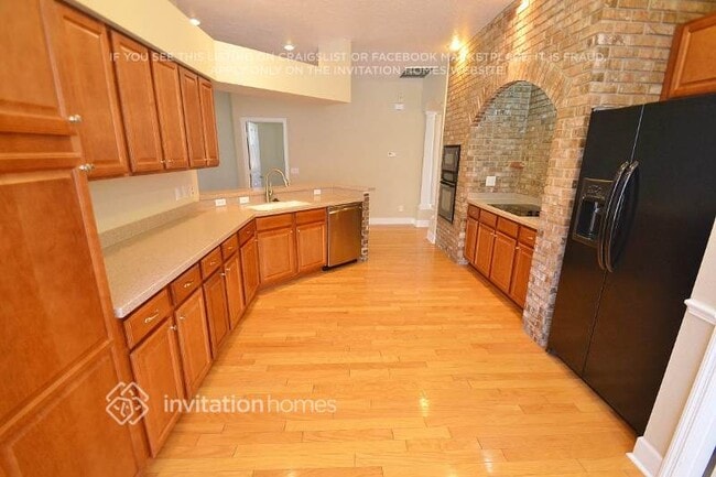 Building Photo - 6303 Bridgecrest Dr