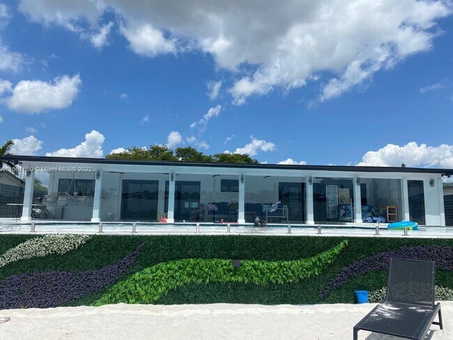Foto del edificio - 17615 NW 85th Ave