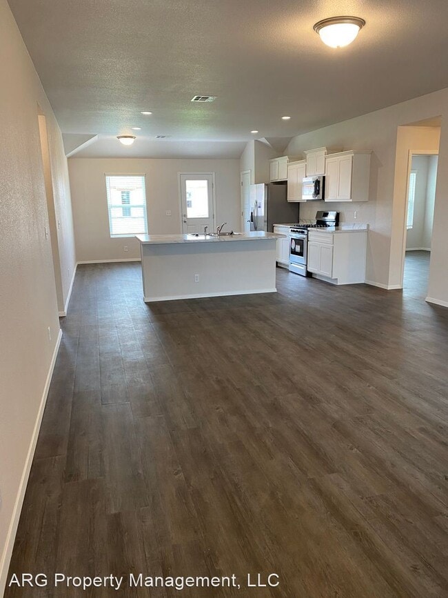 Building Photo - 4 br, 2 bath House - 7409 East 158th Street S