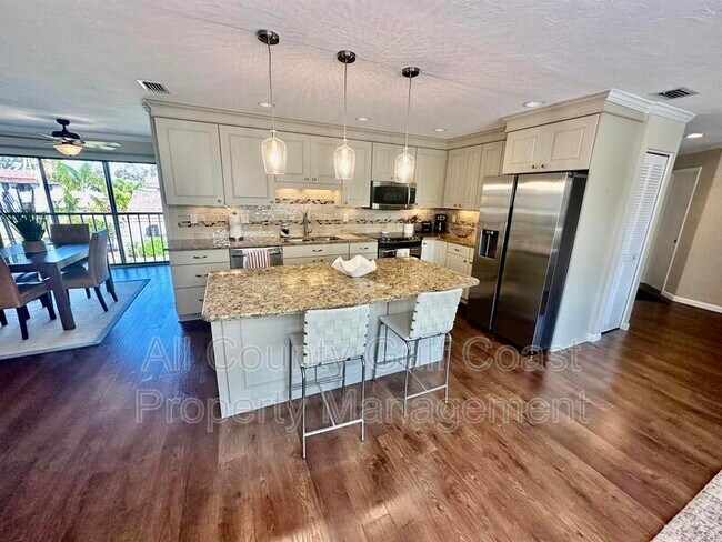 Foto del edificio - 794 Capri Isles Blvd