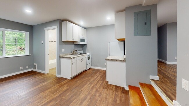 Building Photo - 26 Sunset Terrace