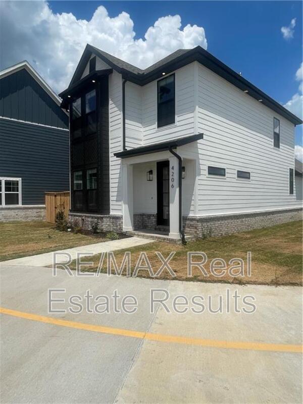 Foto del edificio - 4206 W Bronco Dr