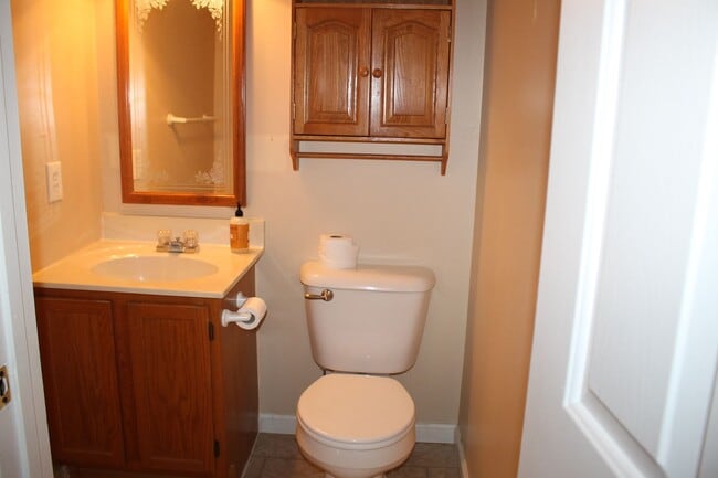 Building Photo - 3 Bedroom Townhouse in Stewartstown