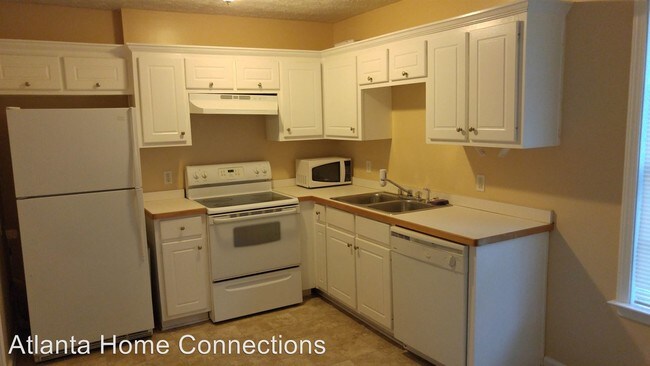 Building Photo - 61 Twin Lakes Rd