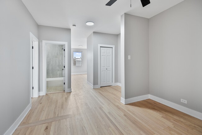 Building Photo - 7520 N Seeley Ave