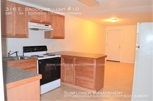 Building Photo - 316 E Brookside St