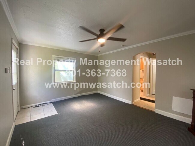 Foto del edificio - 763 Logan Ave S