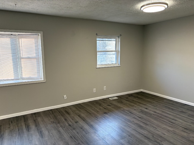 Foto del edificio - 98 Stewart Ln