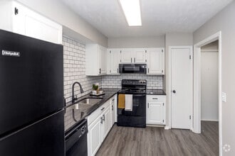 2BR, 2BA/Aurora - 1100 SF - The Eclipse Apartment Homes