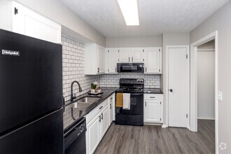 2BR, 2BA/Aurora - 1100 SF - The Eclipse Apartment Homes