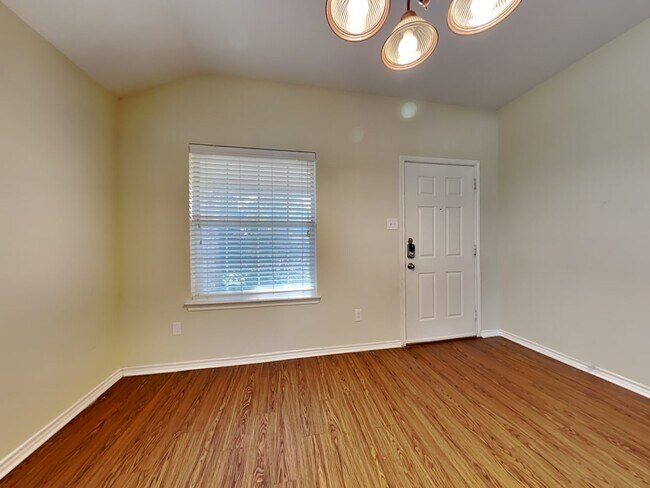 Foto del edificio - 950 Heather St
