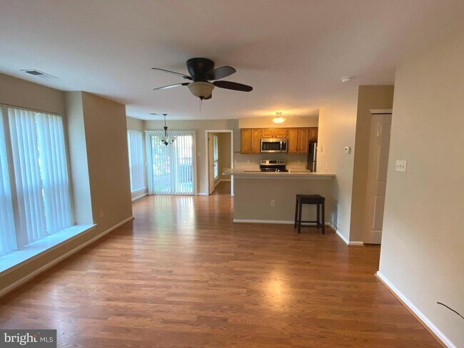 Foto del edificio - 1701 Foxmeadow Cir