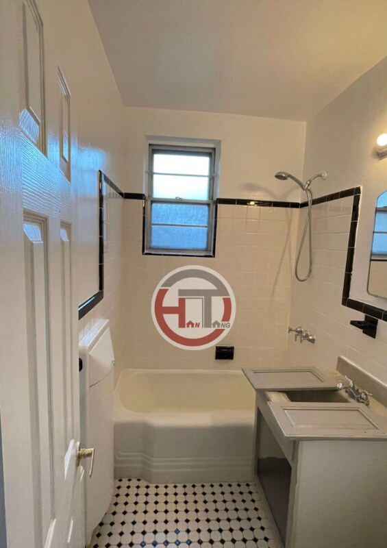 2874 Roberts Ave, The Bronx, NY 10461 House Rental in The Bronx, NY