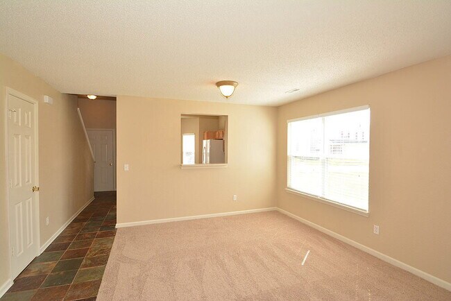 Foto del edificio - 720 Treyburn Lakes Way