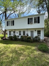 Building Photo - 817 Boulevard St