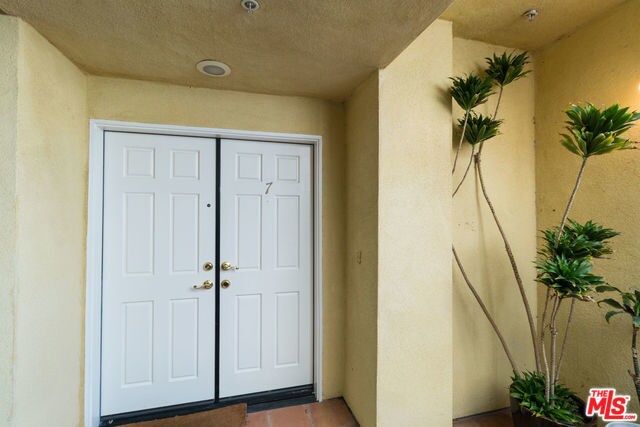 Building Photo - 3119 S Durango Ave