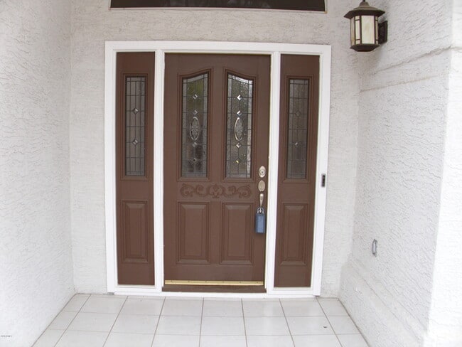 Building Photo - 4944 E Paradise Ln