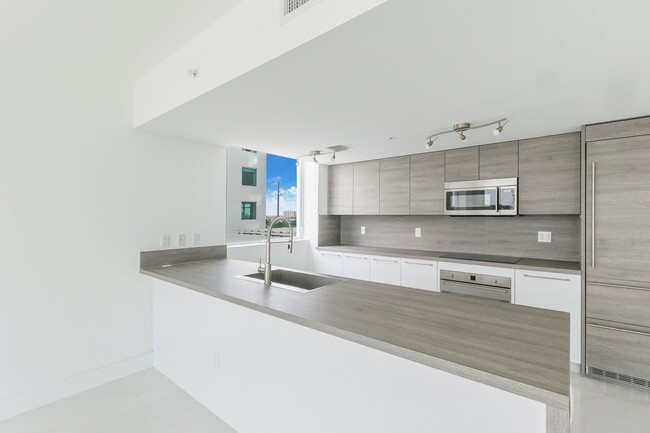 Foto del edificio - 400 Sunny Isles Blvd