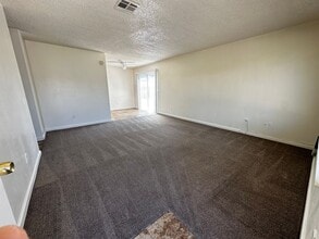 Building Photo - 71960 Sunnyslope Dr