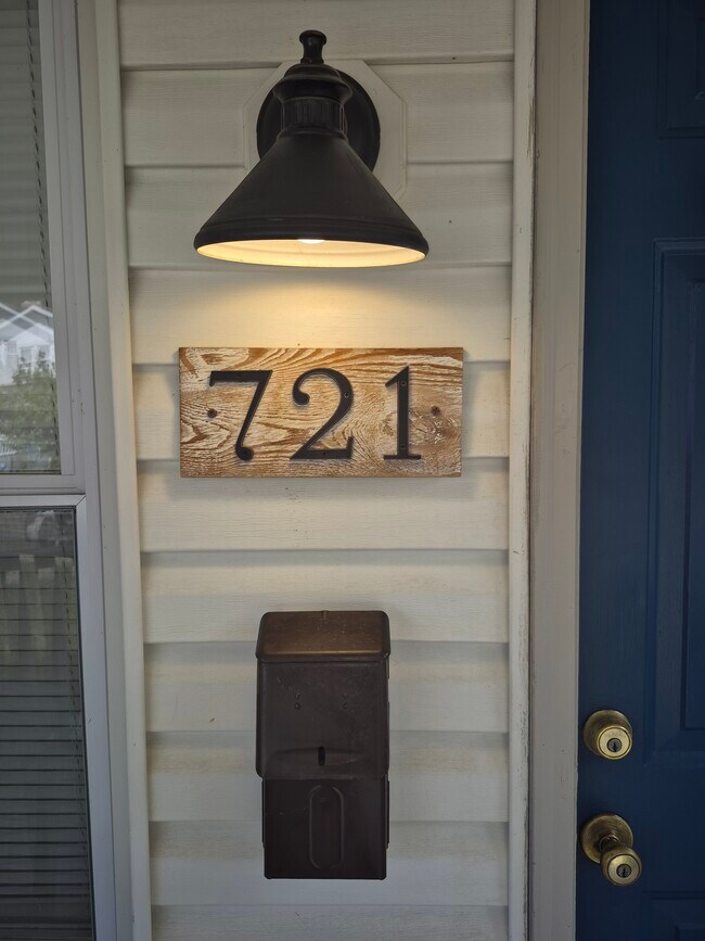 Calle Hanford 721 - 721 Hanford St