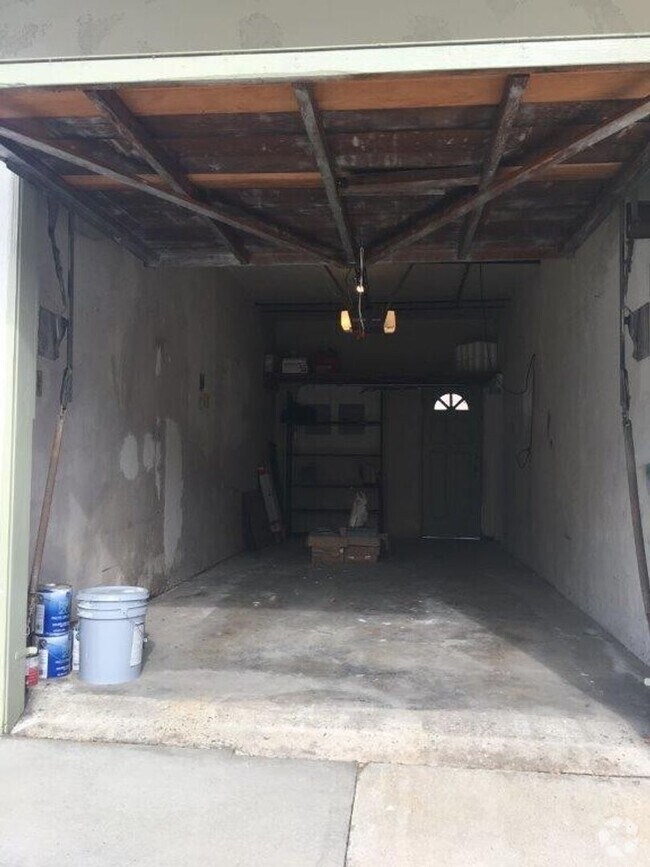Building Photo - 141 Park Ave