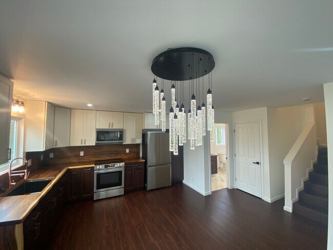 Foto del edificio - 3BR/2BA Two-Story Home in Ainaloa – Pet Friendly!