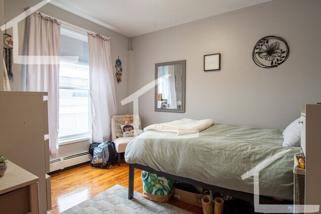 Foto del edificio - Parking Included, Laundry on a Site