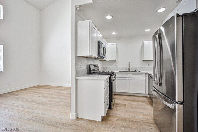 Building Photo - 5238 Souvenir Ln