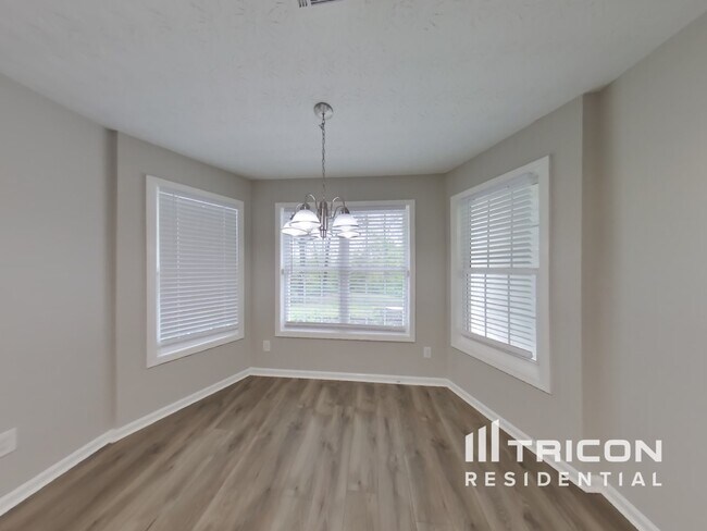 Foto del edificio - 1512 Riverglen Dr
