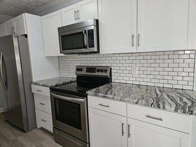 Foto del edificio - 212 Longleaf Pines Dr