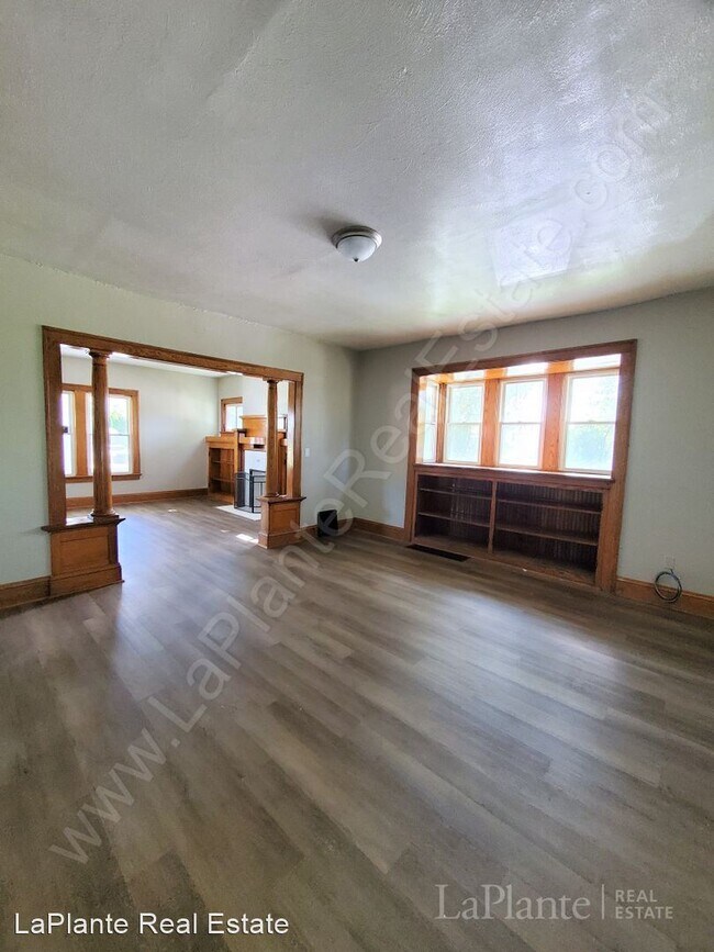 Building Photo - 4 br, 1.5 bath House - 2001 Lagrange St.