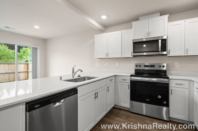 Building Photo - Beautiful NEW CONSTRUCTION 3 Bedroom, 2.5 ...