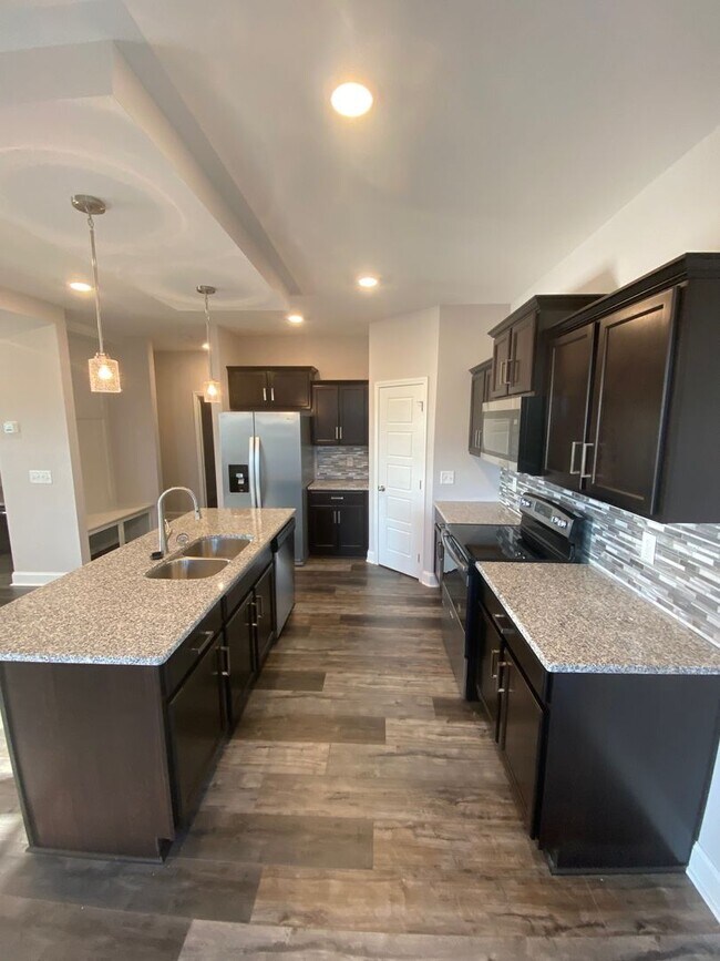 Foto del edificio - 1/2 off 1st months rent