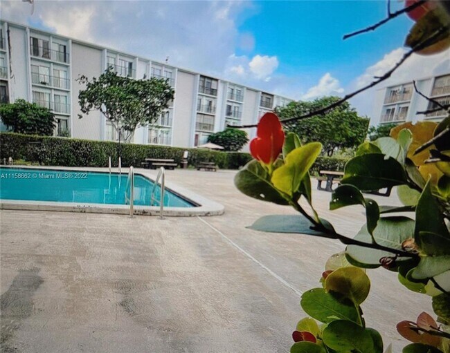 8550 Sherman Cir N Unit 303, Miramar, FL 33025 Condo for Rent in